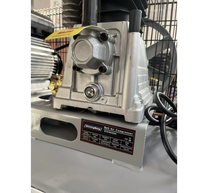 Поршневой компрессор STS100/250A