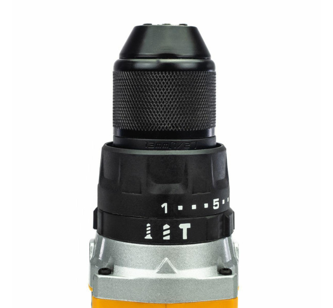 Дриль-шуруповерт акумуляторний (JCB-BLCD-BE) 18V, max 65Nm в комплекті із зарядним пристроєм (JCB-18VFC-E) 2.4A та батареєю акумуляторною (JCB-20LI-E) 2.0AH JCB-18BLCD-2XB-E