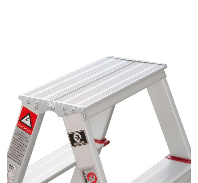 Стремянка алюминиевая, двухсторонняя, 5 сход., высота 1,09 м INTERTOOL LT-1105