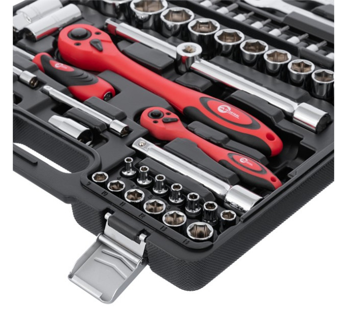 Профессиональный набор инструментов 1/2", 1/4", 82 ед., Cr-V INTERTOOL ET-6082