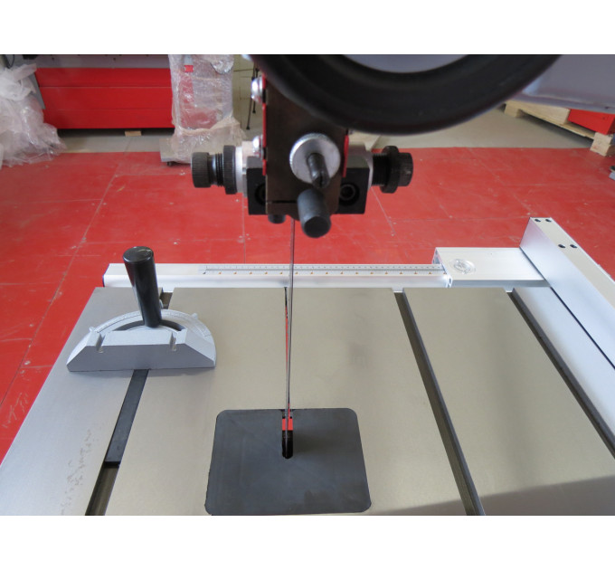 Стрічкова пила Holzmann HBS 610