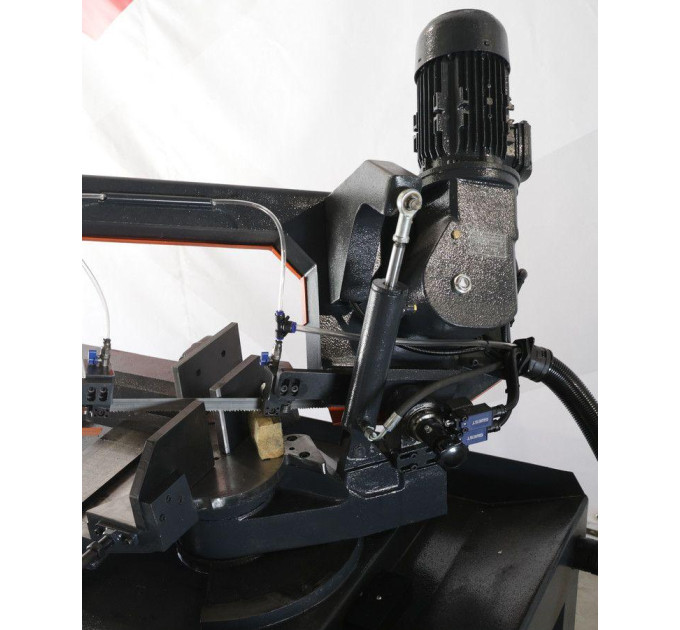 Полуавтоматическая ленточная пилка DISPA MAKINA M-Y 270