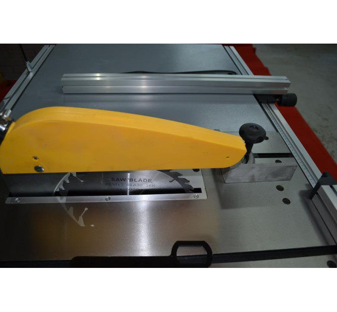Циркулярная пила Holzmann TS 250