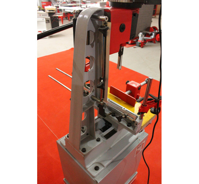 Долбежный станок Holzmann STM 26