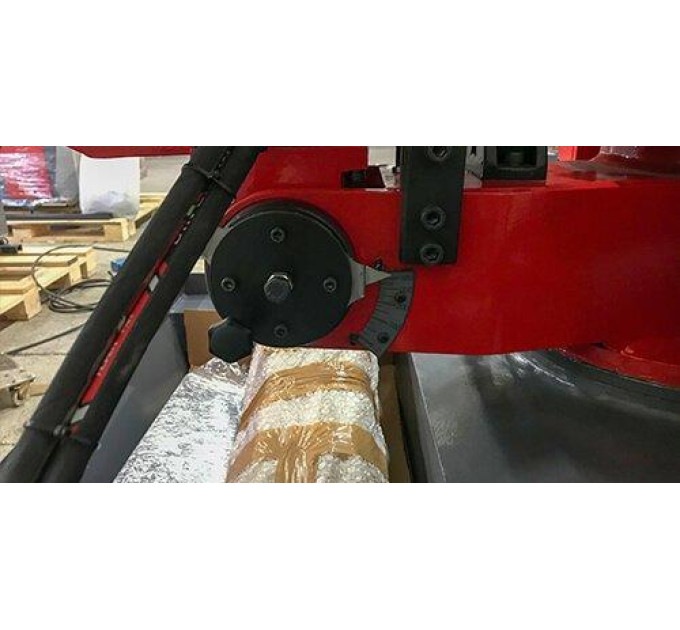 Полуавтоматическая двухколонная ленточная пила по металлу Karmetal KDG 700 x 1250 DM