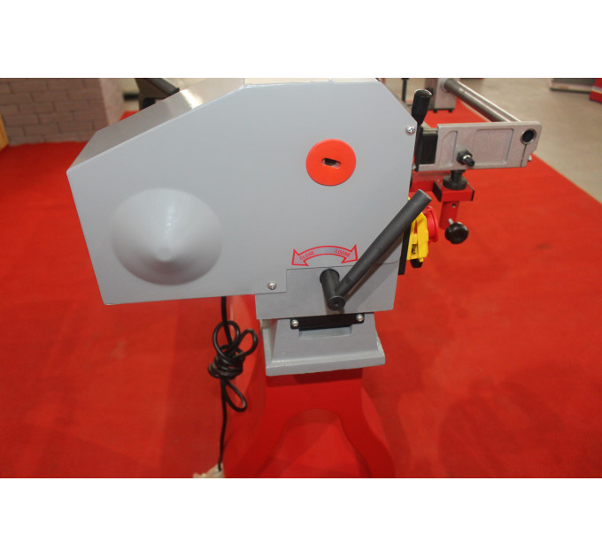 Токарный станок по дереву Holzmann VD 1100N