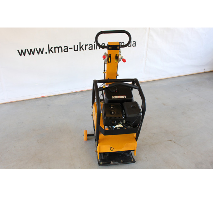 Бензиновая реверсивная виброплита Lumag RP160HPC (30,5кН)