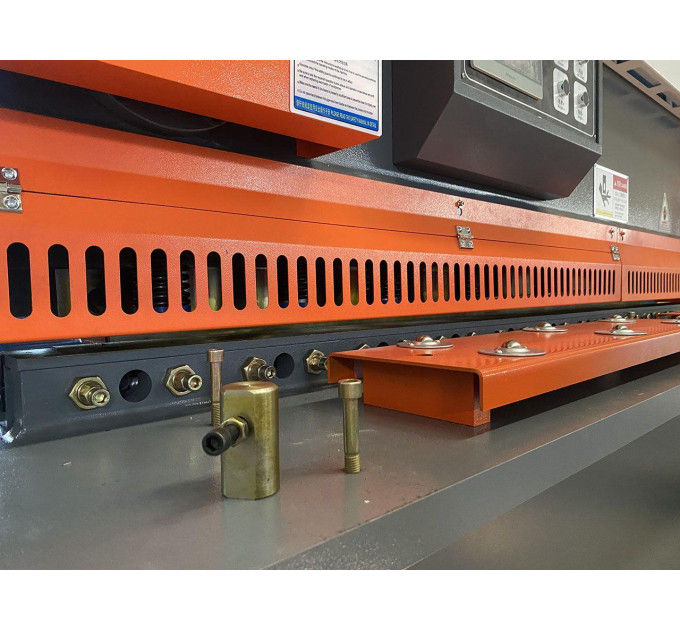 Гидравлические гильотинные DURMARK ножницы QC11K-6X2500