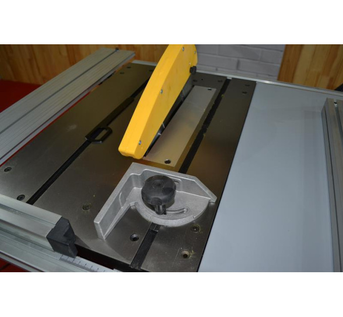 Циркулярная пила Holzmann TS 250