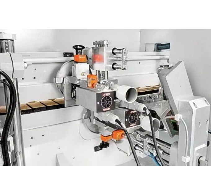 Кромкооблицовочный станок Robland KM 575