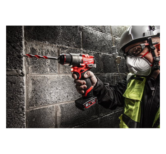 Дриль-шуруповерт акумуляторна безщіткова ударна MILWAUKEE M12 FPD2-602X (45 Нм)(ЗУ+2Х6Ач+HDкейс)