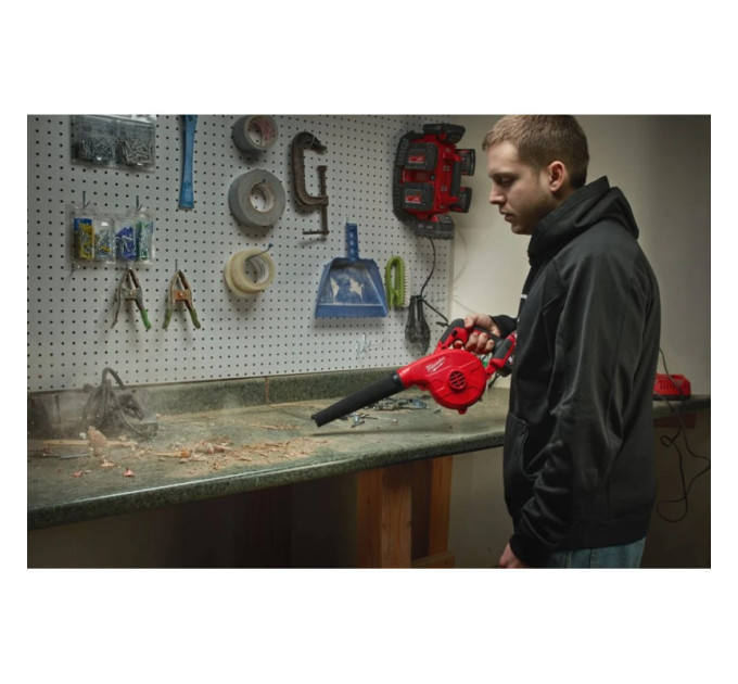 Повітродувка акумуляторна компактна MILWAUKEE M18 BBL-0 (каркас)