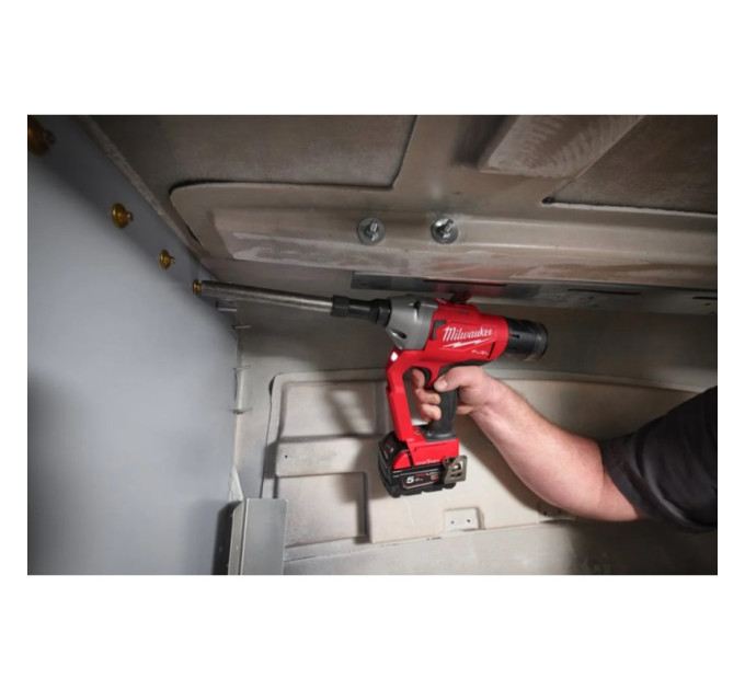 Заклепочник аккумуляторный для вытяжных заклепок MILWAUKEE M18 ONEFLT-0X, (Ø4,8-6,4мм) (каркас)