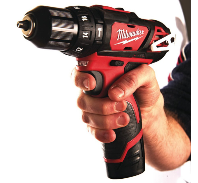 Дриль-шуруповерт акумуляторна ударна MILWAUKEE M12 BPD-0 (30Нм)(каркас)