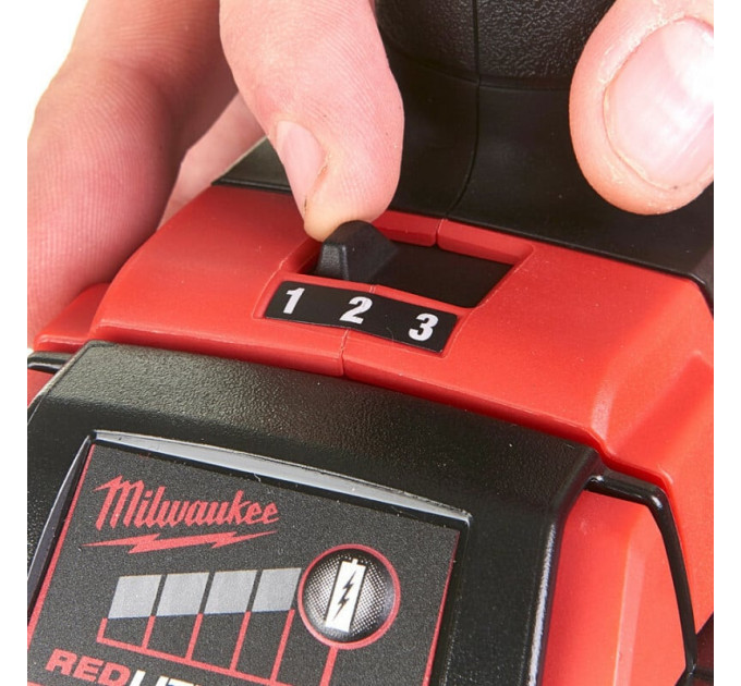 Шуруповерт ударний акумуляторний безщітковий MILWAUKEE (180 Нм) M18 BLID2-0X (каркас, HDкейс)