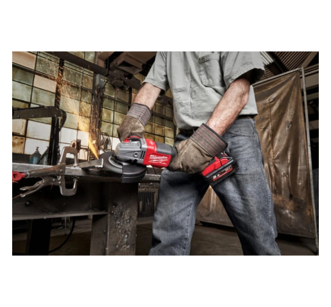 Углошлифовальная машина аккумуляторная MILWAUKEE M18 FHSAG125XPDB-0