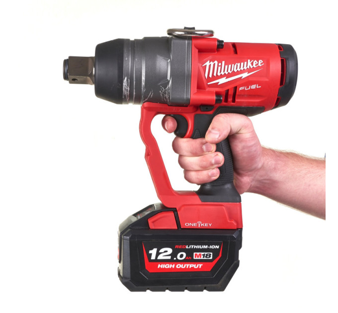 Гайковерт аккумуляторный бесщеточный MILWAUKEE 1'' (2400Нм) M18 ONEFHIWF1-0X, с кольцом (каркас)