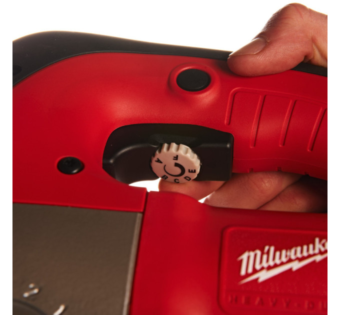 Лобзик MILWAUKEE JSPE 135 TX с грибовидной рукояткой 4933381230