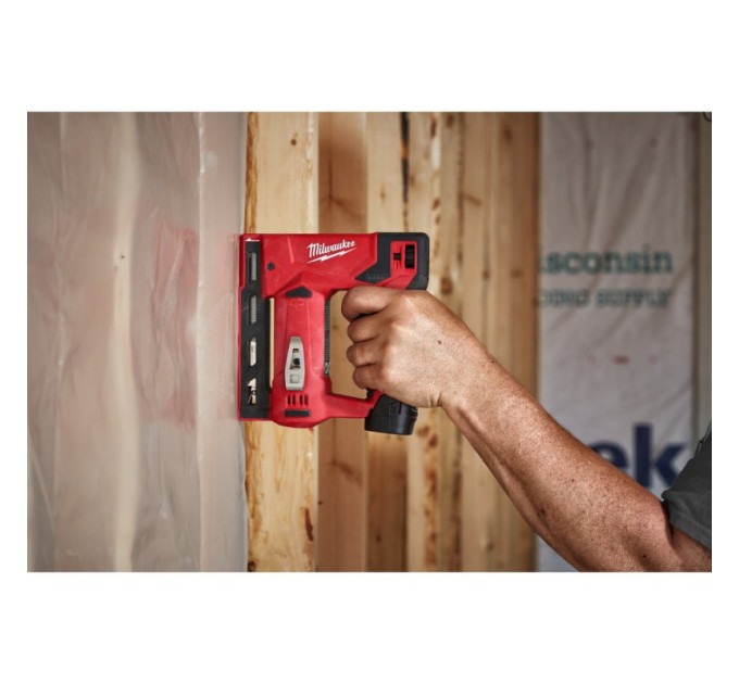 Степлер скобозабивной аккумуляторный MILWAUKEE M12 BST-202X (ЗУ+2акк.Х2ач+HDкейс)