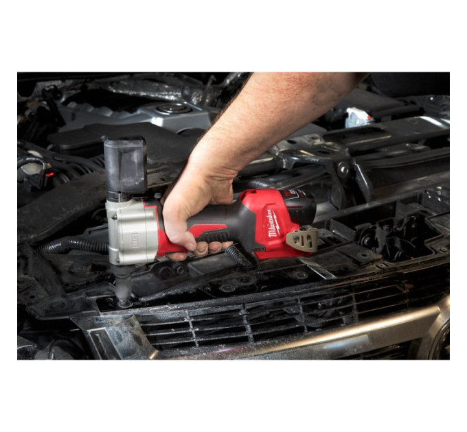 Заклепочник аккумуляторный MILWAUKEE M12 BPRT-0 Ø закл. 2,4-4,8мм (каркас)