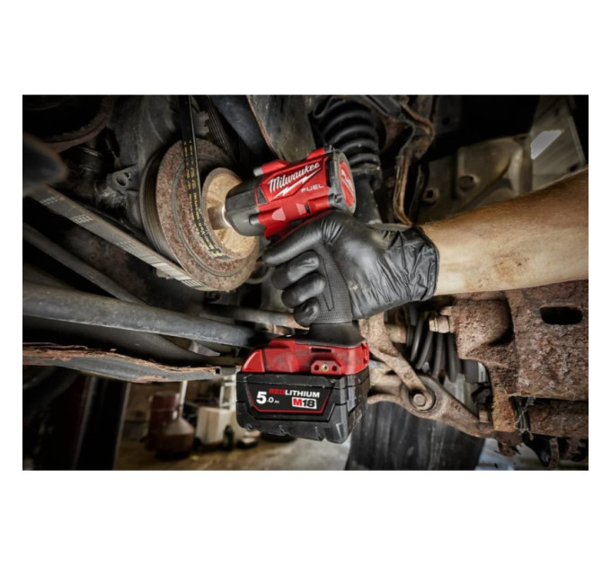 Гайковерт аккумуляторный бесщеточный MILWAUKEE 3/8" (813Нм) М18 FMTIW2F38-0X, с кольцом (каркас)