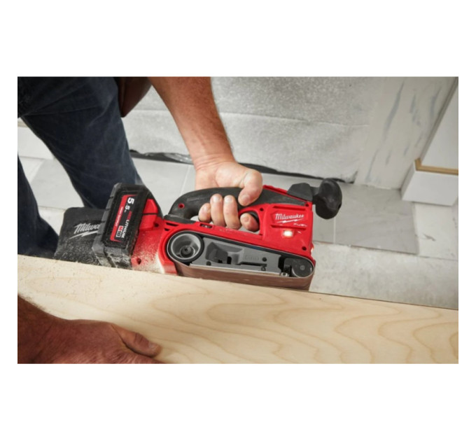 Шліфмашина стрічкова акумуляторна безщіткова MILWAUKEE M18 FBTS75-0 (каркас)