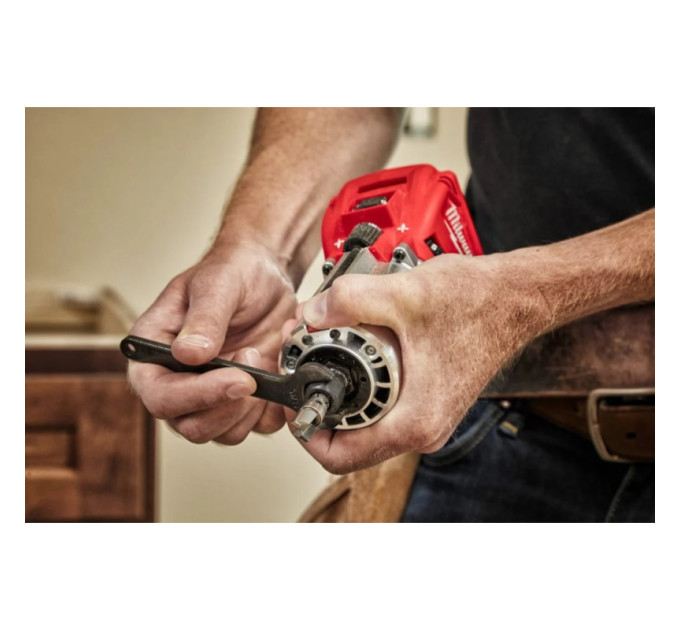 Фрезер аккумуляторный кромочный MILWAUKEE M18 FTR8-0X (каркас+HDкейс)