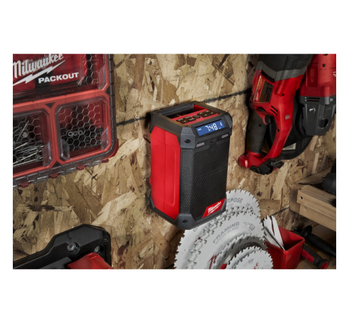 Динамик аккумуляторный DAB+/Зарядное устройство MILWAUKEE M12 RCDAB+