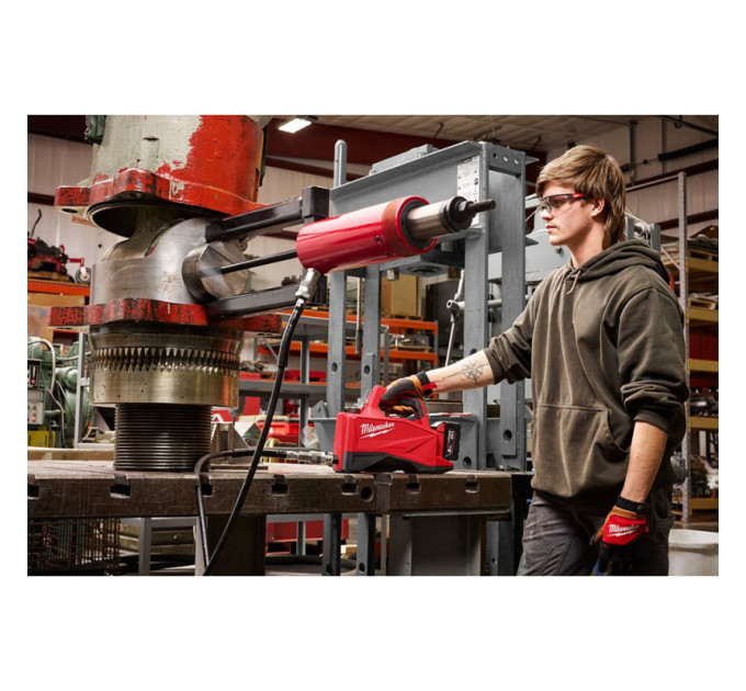 Насос допоміжний гідравлічний акумуляторний MILWAUKEE M18 HMP700-501 (ЗУ+1Х5Ач)