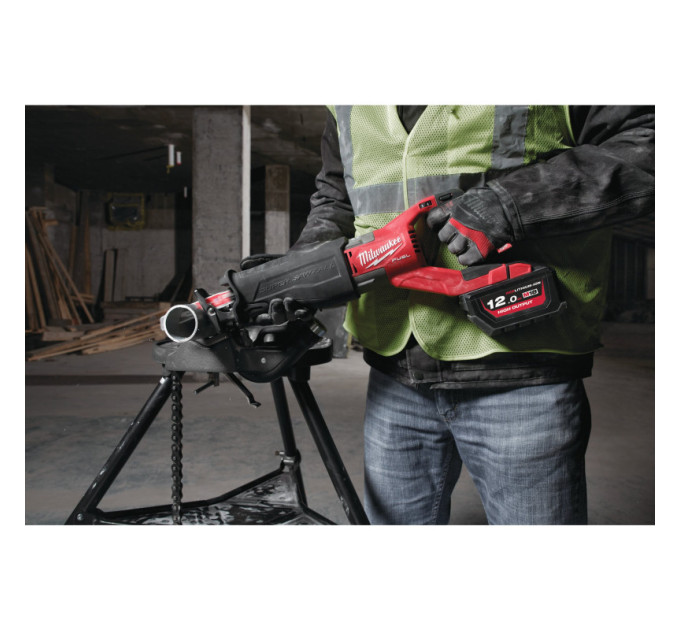 Пила сабельная аккумуляторная бесщёточная MILWAUKEE M18 FSX-121C (ЗУ+1акк.Х12Ач+кейс), (замена на 49