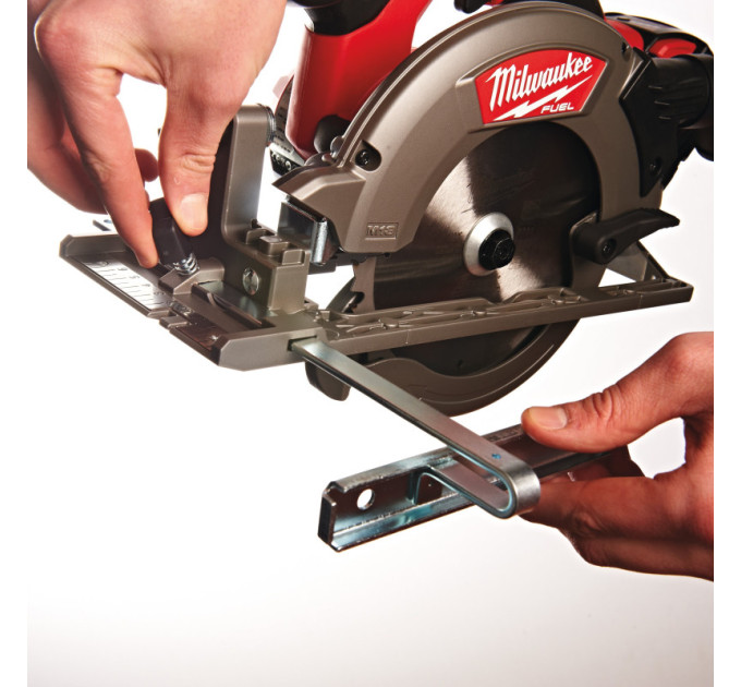 Пила дисковая аккумуляторная бесщеточная MILWAUKEE M18 CCS55-0Х Ø165мм (каркас+HDкейс)