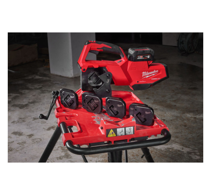 Резак аккумуляторный для профиля FORCE LOGIC™ MILWAUKEE M18 STSO-0B (каркас)
