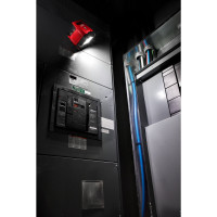 Фонарь светодиодный аккумуляторный MILWAUKEE M18 PAL-0 с шарнирным световым блоком