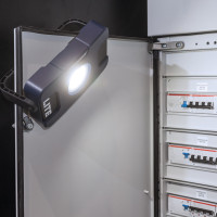 Прожектор переносной 2000 lumen FLOOD LITE M SCANGRIP (с диммером и USB-портом) Прожектор переносной 2000 lumen FLOOD LITE M SCANGRIP (с диммером и USB-портом)