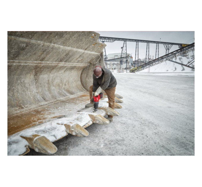 Гайковерт аккумуляторный бесщеточный MILWAUKEE 1'' (2711Нм) M18 ONEFHIWF1D-0C, с кольцом (каркас)