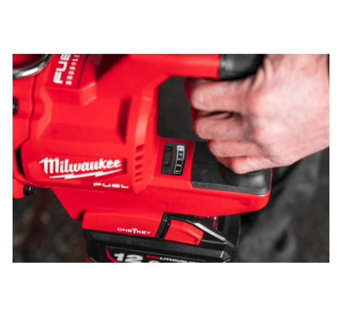 Гайковерт акумуляторний безщітковий MILWAUKEE 1'' (2711Нм) M18 ONEFHIWF1DS-121C, з кільцем (ЗУ+1ак.)