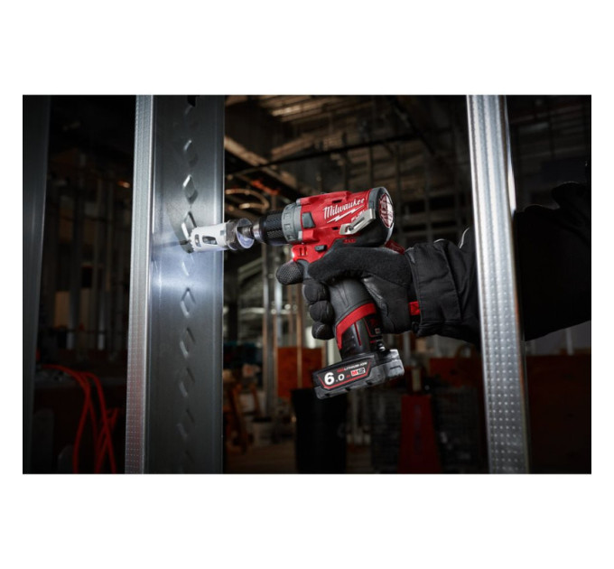 Дрель-шуруповёрт аккумуляторная бесщёточная MILWAUKEE M12 FDD-0 (44Нм) (каркас)