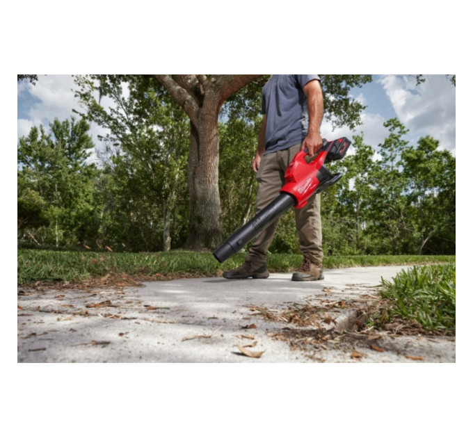 Воздуходувка аккумуляторная бесщёточная MILWAUKEE M18 F2BL-802 (2 Х18В)(ЗУ+2акк.Х8Ач) , (замена на 4