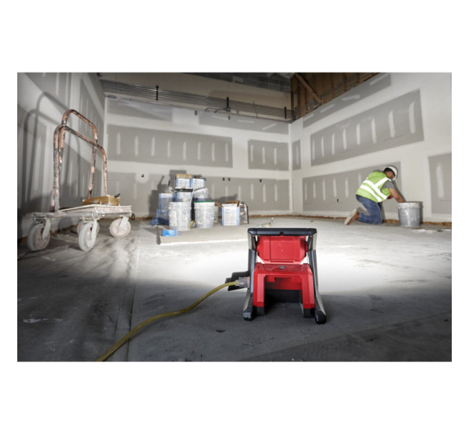 Фонарь светодиодный аккумуляторный MILWAUKEE M18 HOAL-0