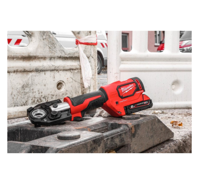 Обжимник гидравлический аккумуляторный для кабелей MILWAUKEE M18 HCCT-201C ONE-KEY (ЗУ+1Х2Ач+кейс)