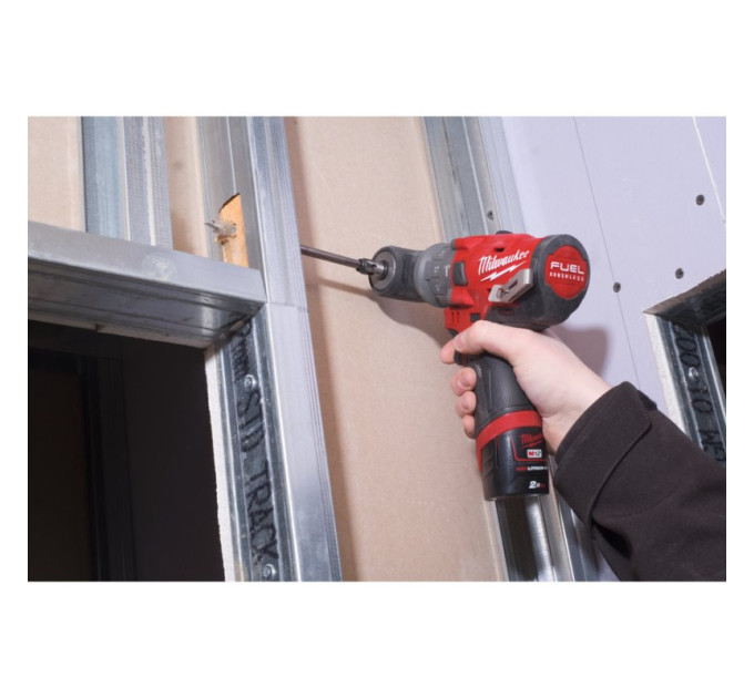 Дриль-шуруповерт акумуляторна безщіткова ударна MILWAUKEE M12 FPDX-0 (37Нм) (каркас+HDкейс)