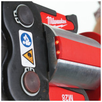 Обжимник гидравлический аккумуляторный для труб MILWAUKEE M18 BLHPT-202C (ЗУ+2Х2Ач+кейс)