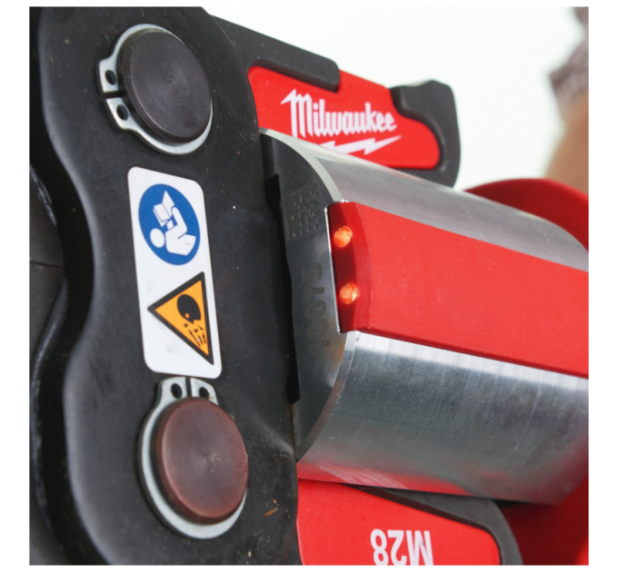 Обтискач гідравлічний акумуляторний для труб MILWAUKEE M18 BLHPT-202C (ЗУ+2Х2Ач+кейс)