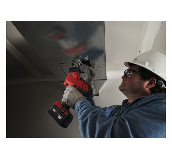 Пила сабельная аккумуляторная MILWAUKEE M18 C18 HZ-0 (каркас)