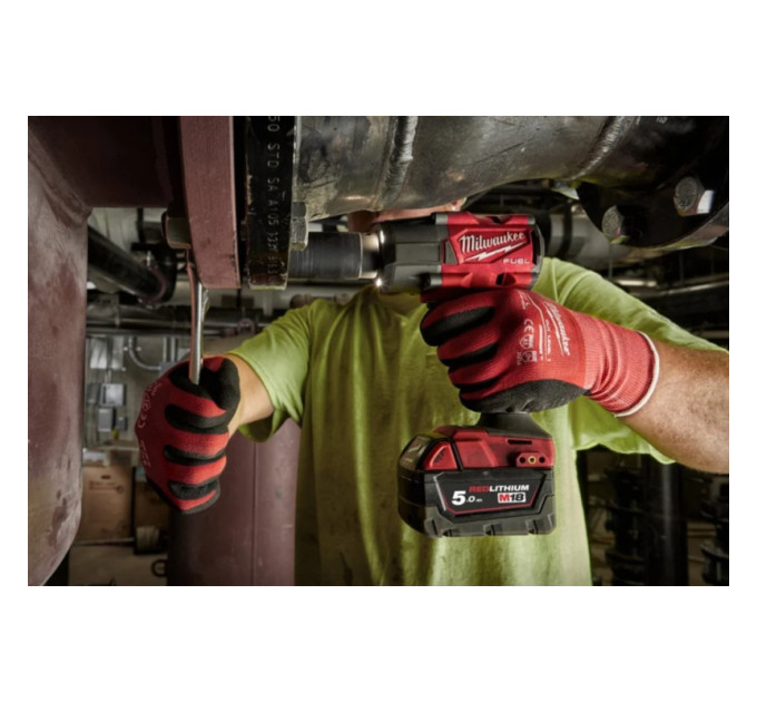 Гайковерт аккумуляторный бесщеточный MILWAUKEE 3/8" (813Нм) М18 FMTIW2F38-0X, с кольцом (каркас)