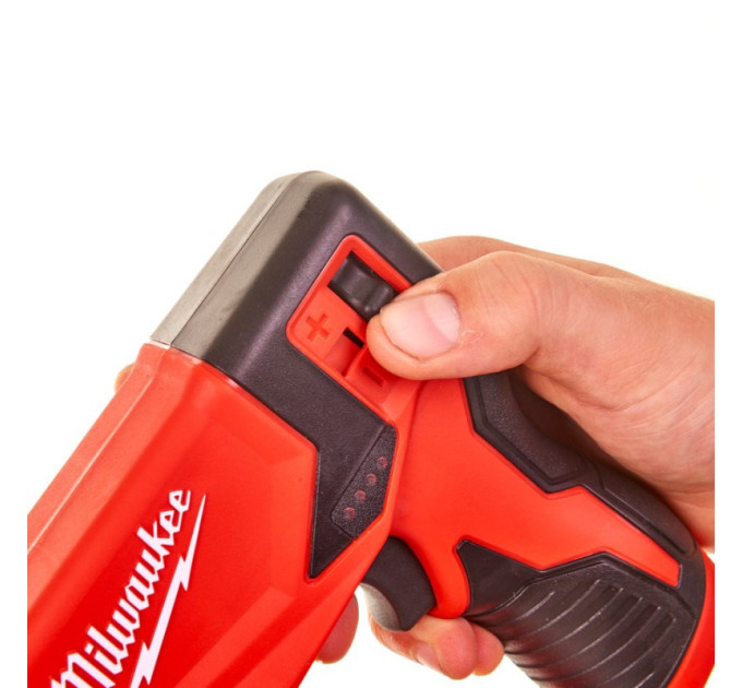Степлер скобозабивной аккумуляторный MILWAUKEE M12 BST-202X (ЗУ+2акк.Х2ач+HDкейс)