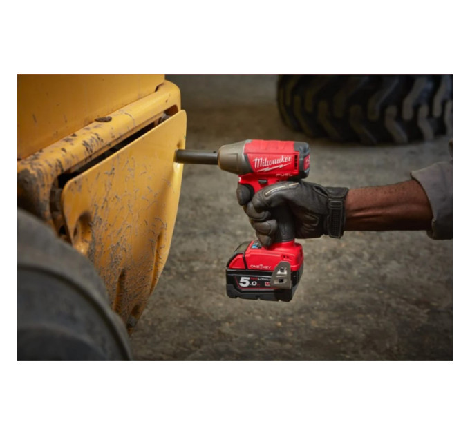 Гайковерт аккумуляторный бесщеточный MILWAUKEE 1/2" (339Нм) M18 FIW2F12-0X, с кольцом (каркас+кейс)