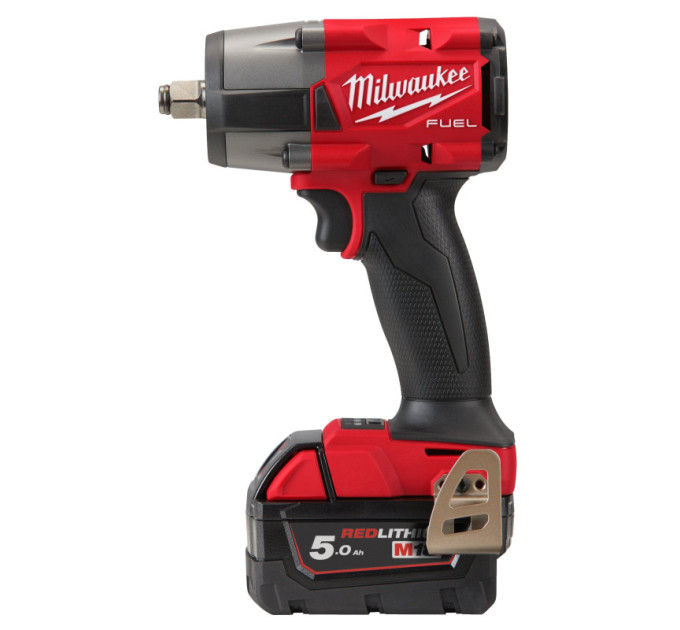 Гайковерт аккумуляторный бесщёточный MILWAUKEE 1/2" (881 Нм) M18 FMTIW2F12-502X,с кольцом