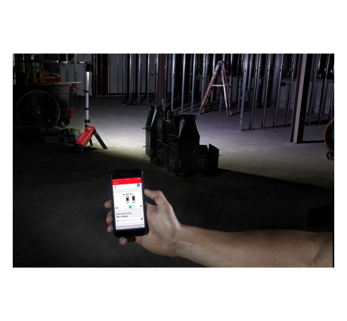 Прожектор светодиодный аккумуляторный напольный MILWAUKEE M18 ONERSAL-0 ONE-KEY