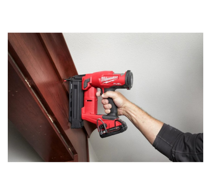 Пистолет гвоздезабивной аккумуляторный бесщёточный MILWAUKEE M18 FN18GS-202X (16-54мм) (ЗУ+2Х2Ач)